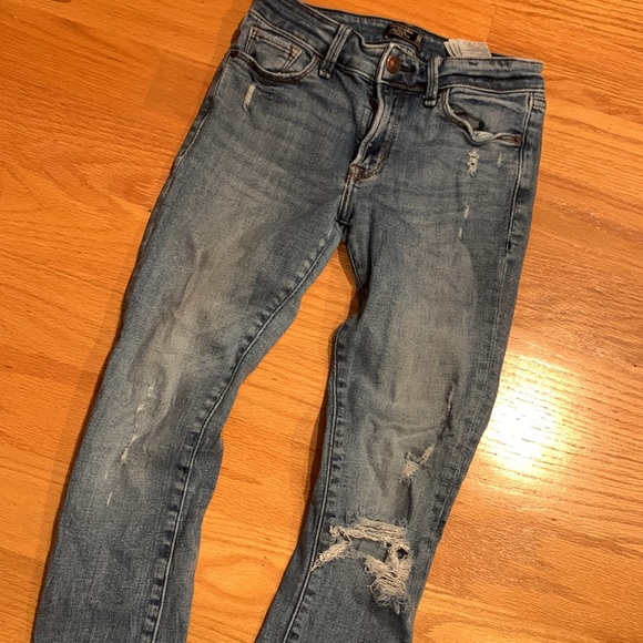 Abercrombie Jeans - Picture 3 of 5